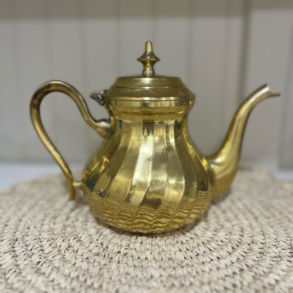 Elegant brass Teapot